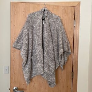Aspen Shawl Sweater Gray (OS)